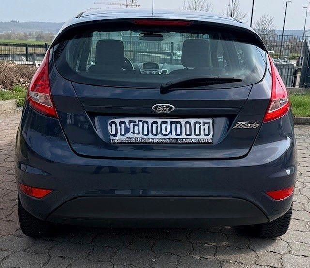 Gebraucht Ford Fiesta Trend 82 PS (60 kW) 2011 Grau Kleinwagen