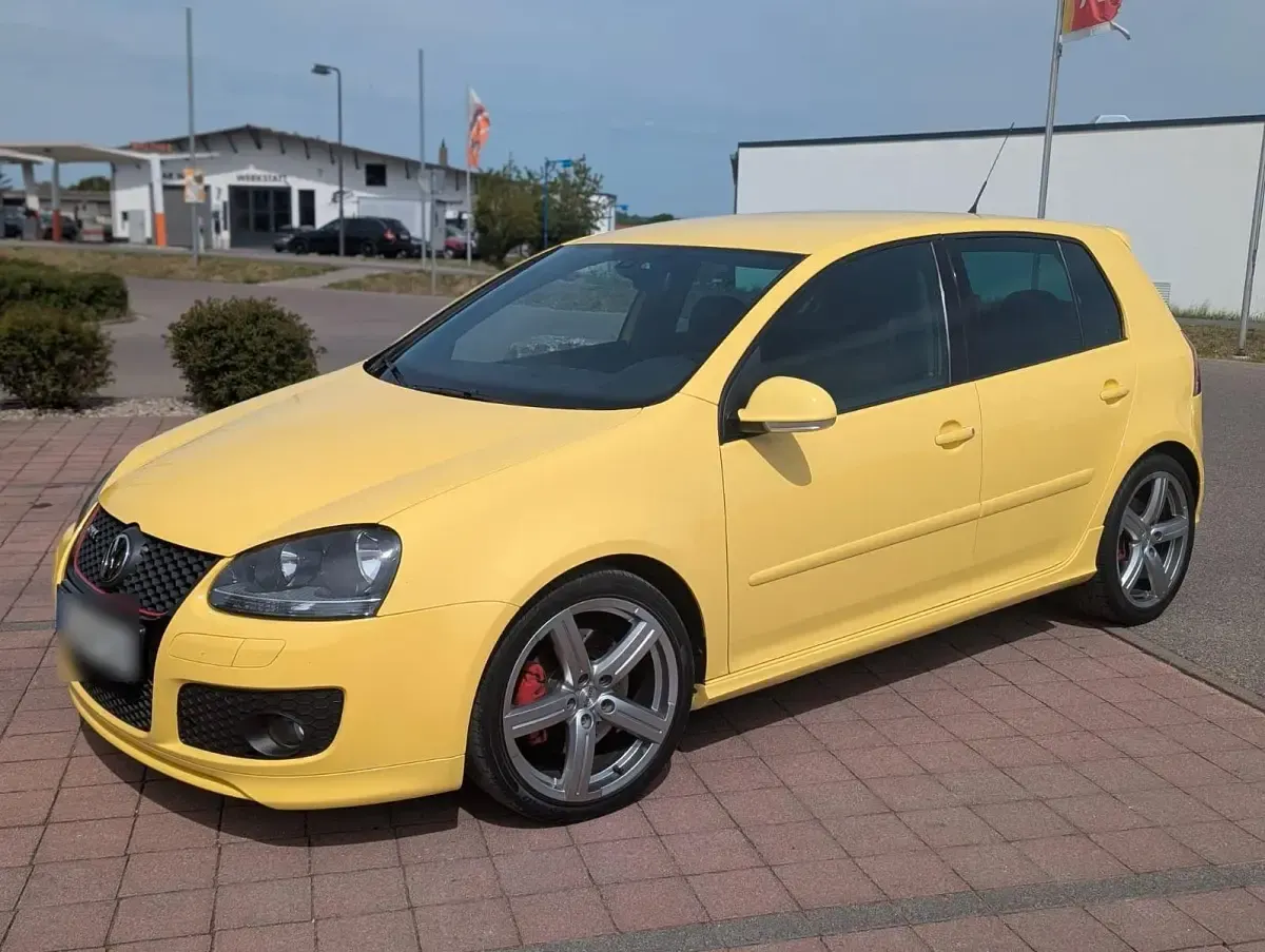 Używany VW Golf Edition 230 KM (169 kW) 2008 Żółty Coupe