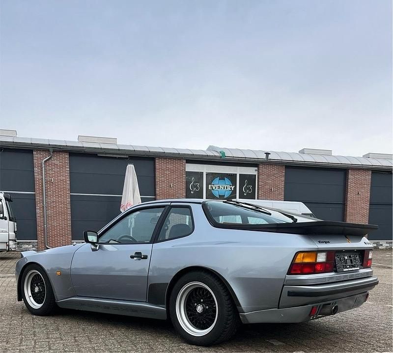 Occasion Porsche 944 163 ch (119 kW) 1982 Gris Coupé