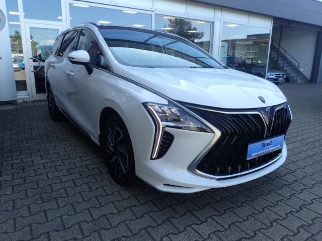 Gebraucht DFSK Forthing 4 177 PS (130 kW) 2024 Weiß Van / Kleinbus