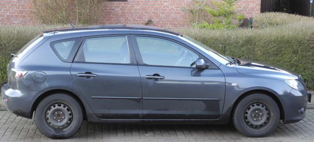 Usata Mazda 3 Active 109 CV (80 kW) 2005 Grigio Berlina