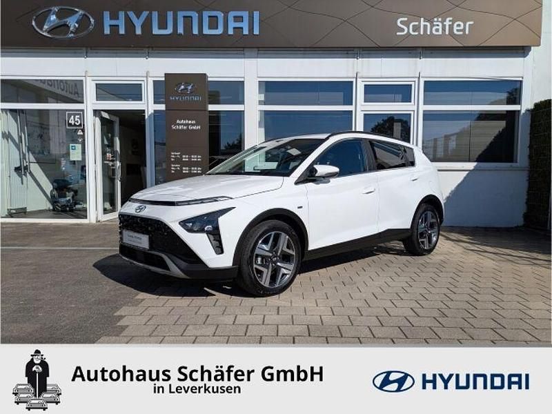 Weiss Gebraucht 2024 Hyundai Bayon Prime SUV | 20.985 € (Guter Preis) - Bild 1/4