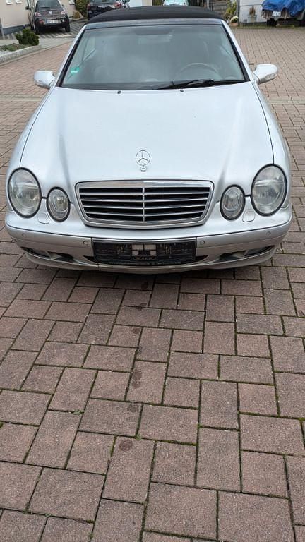 Gebraucht Mercedes CLK320 Elegance 218 PS (160 kW) 2002 Silber Cabrio