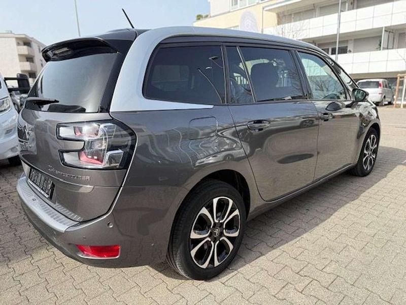 Gebraucht Citroën C4 SpaceTourer Shine 131 PS (96 kW) 2020 Platiniumgrau metallic Van / Kleinbus