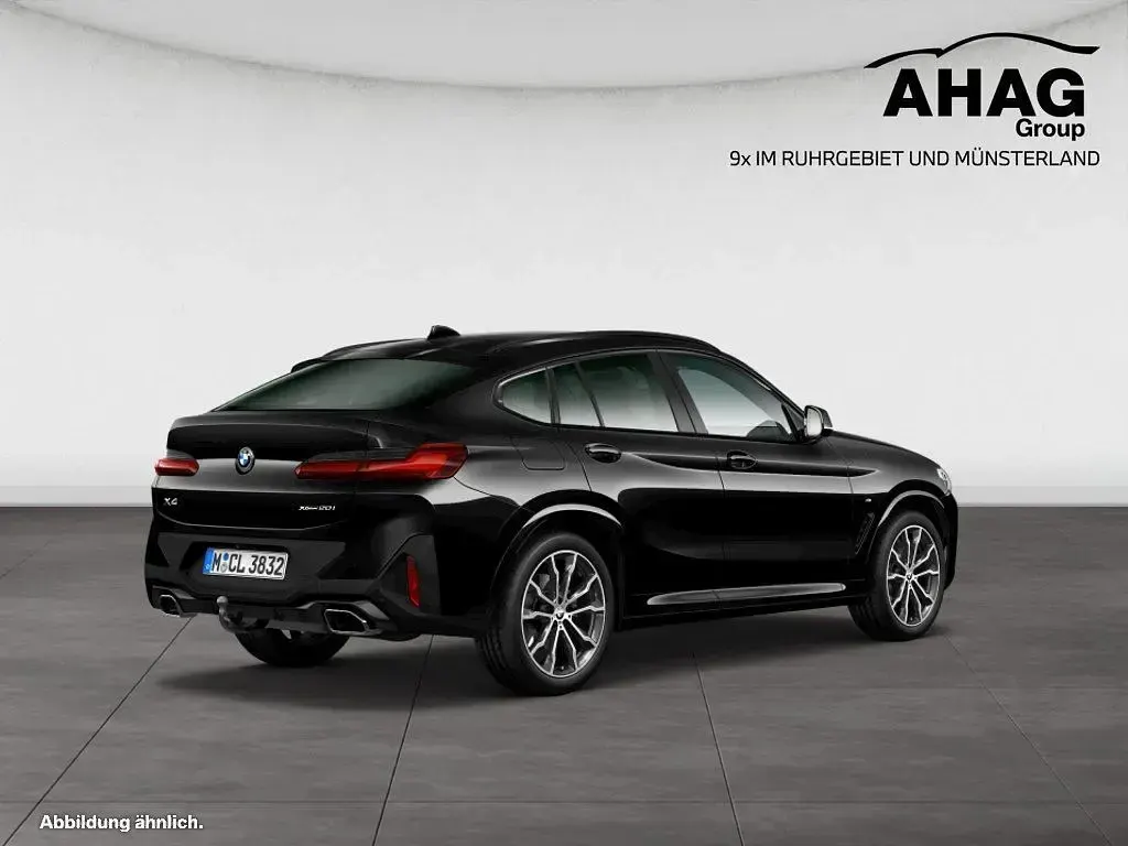 Używany BMW X4 Efficient Dynamics 184 KM (135 kW) 2025 Czarny SUV