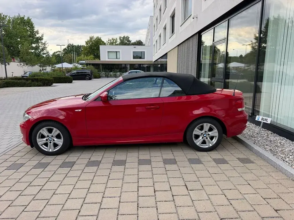 Gebraucht BMW 118 Cabriolet Performance 143 PS (105 kW) 2011 Rot Cabrio