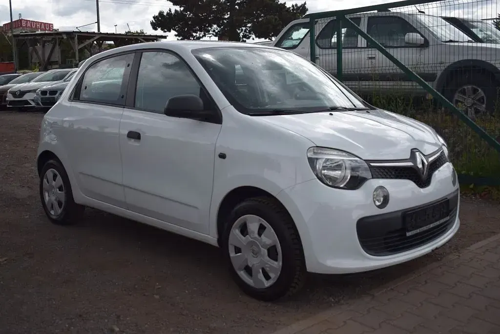 Gebraucht Renault Twingo Life 69 PS (50 kW) 2016 Weiß Kleinwagen