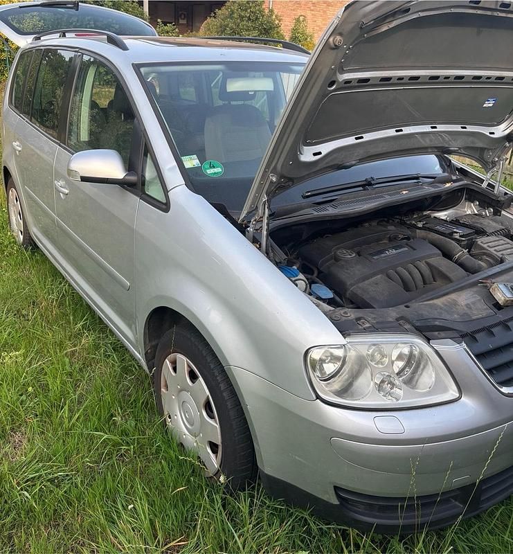 Silber Gebraucht 2004 VW Touran Van / Kleinbus | 1.600 € (Superpreis) - Bild 1/4