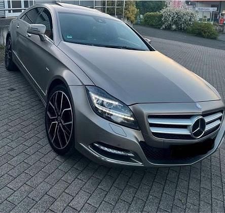 Gebraucht Mercedes CLS350 Edition 1 265 PS (194 kW) 2011 Gold Limousine