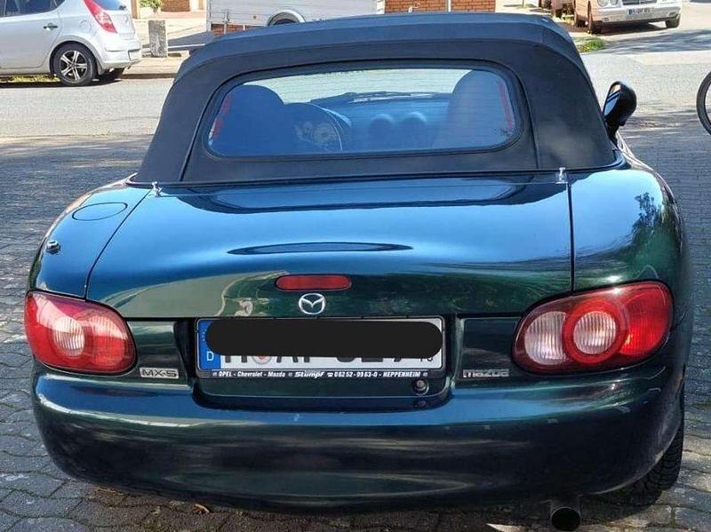 Second-hand Mazda MX5 110 CP (80 kW) 2002 Verde Cabrio