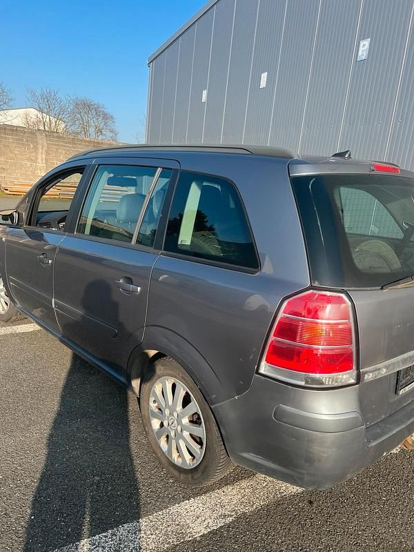 Gebraucht Opel Zafira 150 PS (110 kW) 2005 Grau Van / Kleinbus