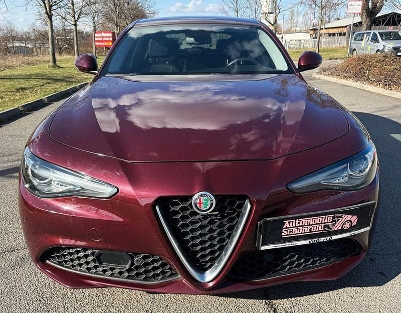 Gebraucht Alfa Romeo Giulia Super 179 PS (131 kW) 2017 Rot Limousine