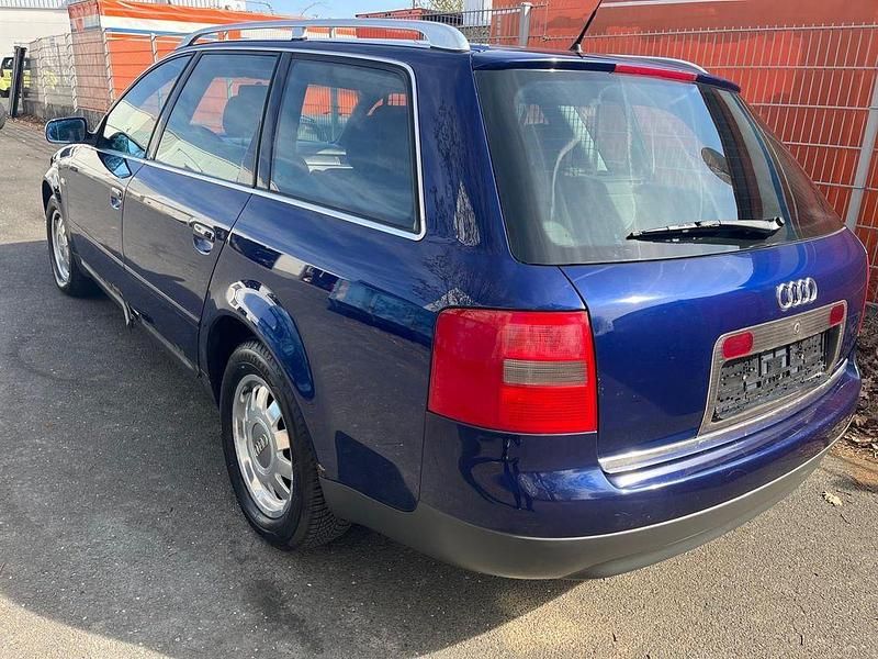 Gebraucht Audi A6 165 PS (121 kW) 1999 Blau Kombi