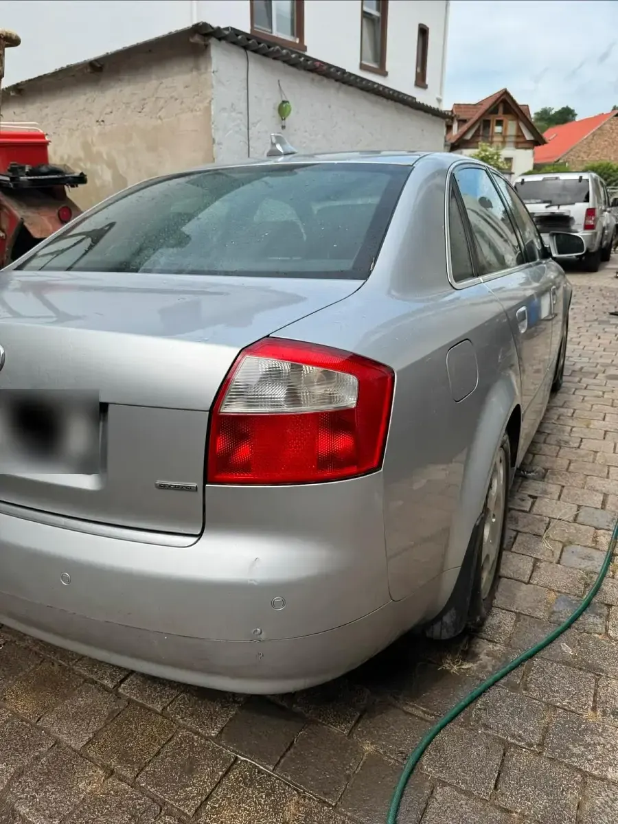 Gebraucht Audi A4 180 PS (132 kW) 2003 Silber Limousine