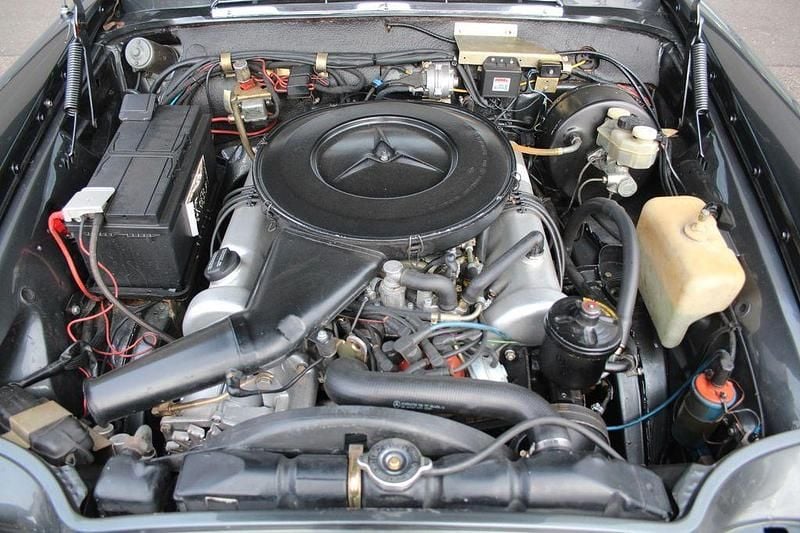 Gebraucht Mercedes W111 SE 201 PS (147 kW) 1971 Grau Cabrio