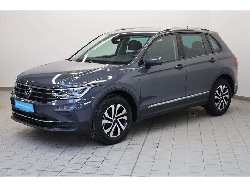 Gebraucht VW Tiguan Active 150 PS (110 kW) 2023 Grau SUV