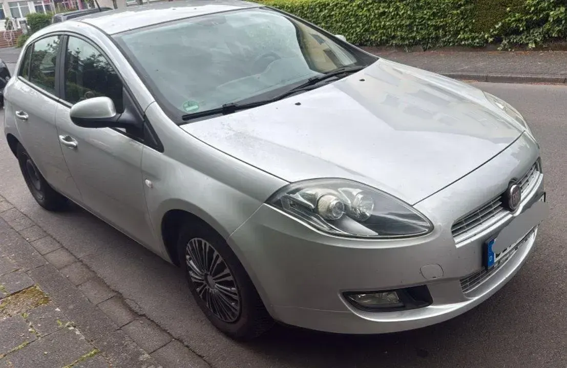 Gebraucht Fiat Bravo 120 PS (88 kW) 2010 Silber Kleinwagen