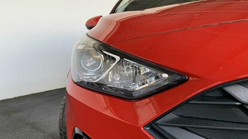 Gebraucht Hyundai i30 120 PS (88 kW) 2024 Rot Kleinwagen