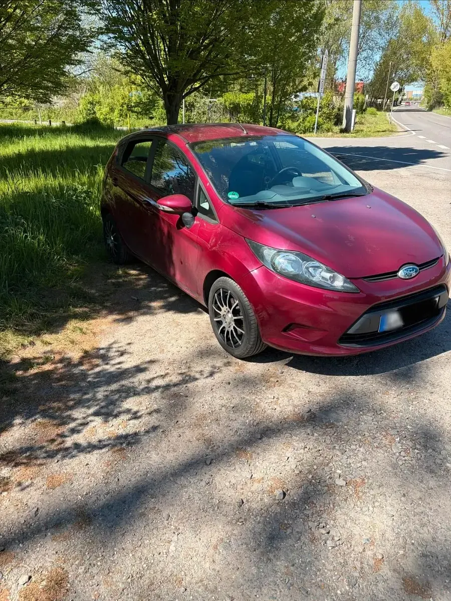 Usata Ford Fiesta 60 CV (44 kW) 2009 Rosso Utilitaria