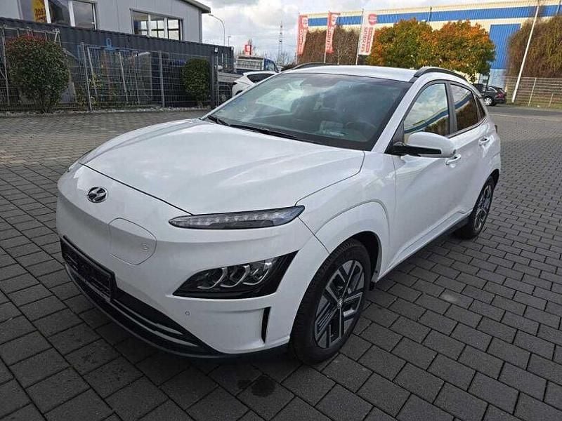 Weiß Gebraucht 2022 Hyundai Kona Prime SUV | 18.500 € (Superpreis) - Bild 1/3
