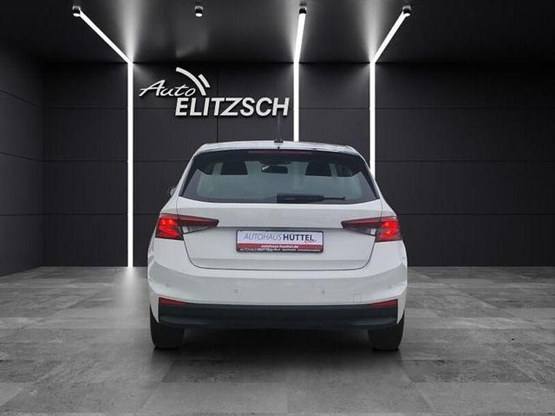 Gebraucht Skoda Fabia Active 80 PS (58 kW) 2021 Weiß Limousine