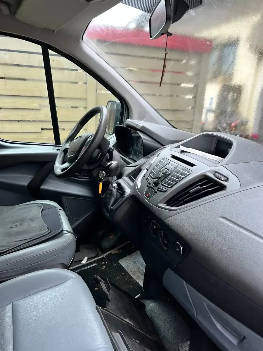 Gebraucht Ford Transit Custom 125 PS (91 kW) 2015 Van / Kleinbus