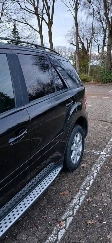 Gebraucht Mercedes ML320 224 PS (164 kW) 2007 Schwarz SUV