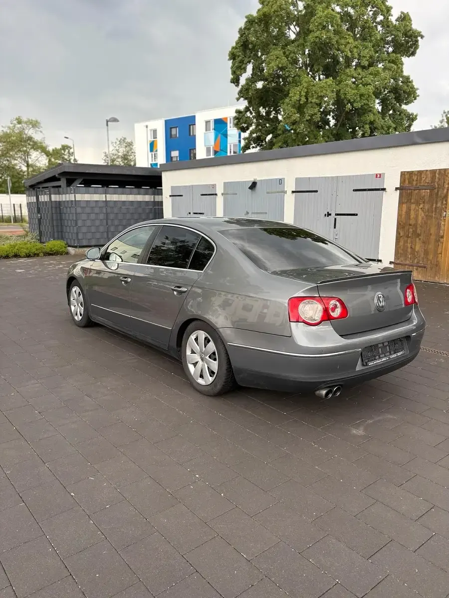 Gebraucht VW Passat Highline 150 PS (110 kW) 2007 Grau Limousine