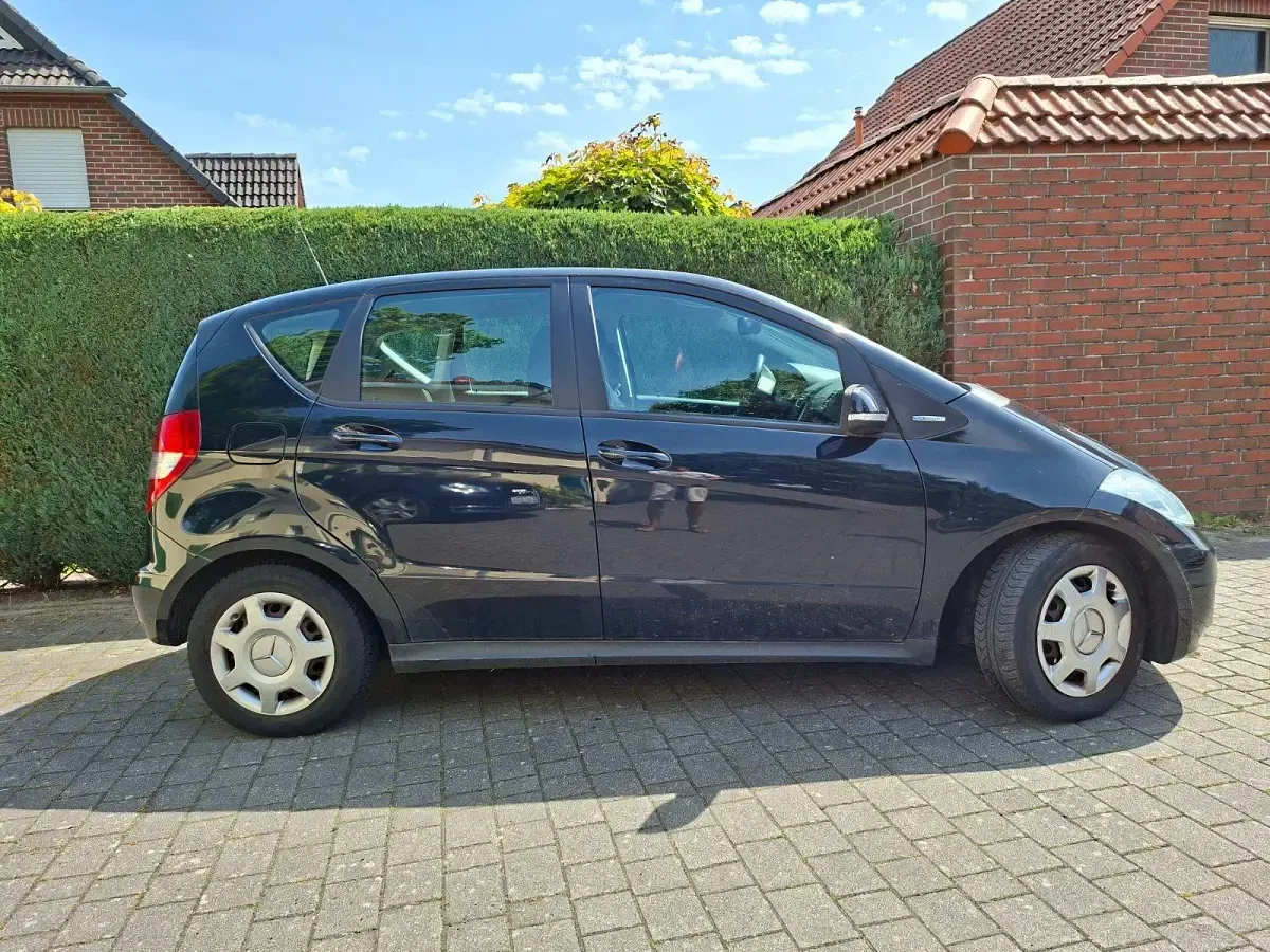 Gebraucht Mercedes A160 95 PS (69 kW) 2011 Schwarz Van / Kleinbus