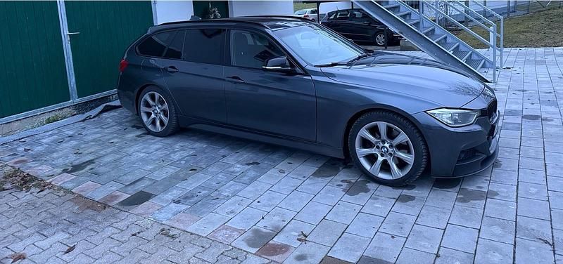 Gebraucht BMW 330 M Performance 258 PS (189 kW) 2013 Grau Kombi