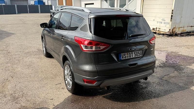 Gebraucht Ford Kuga Titanium 150 PS (110 kW) 2016 Grau SUV