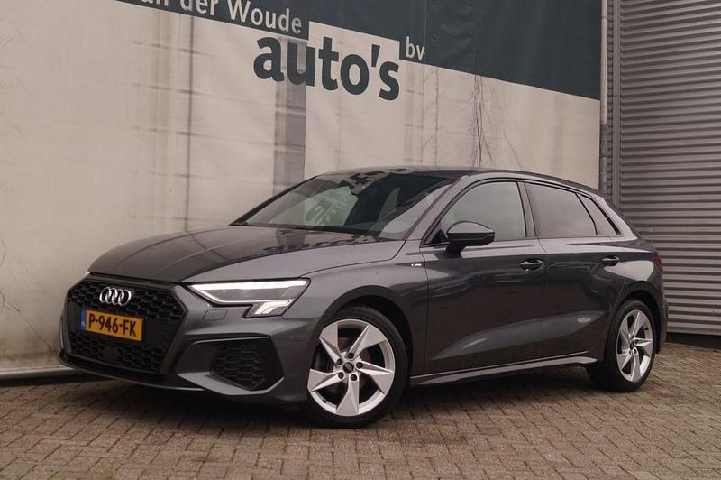 Gebraucht Audi A3 S-Line 110 PS (80 kW) 2022 Grau Limousine
