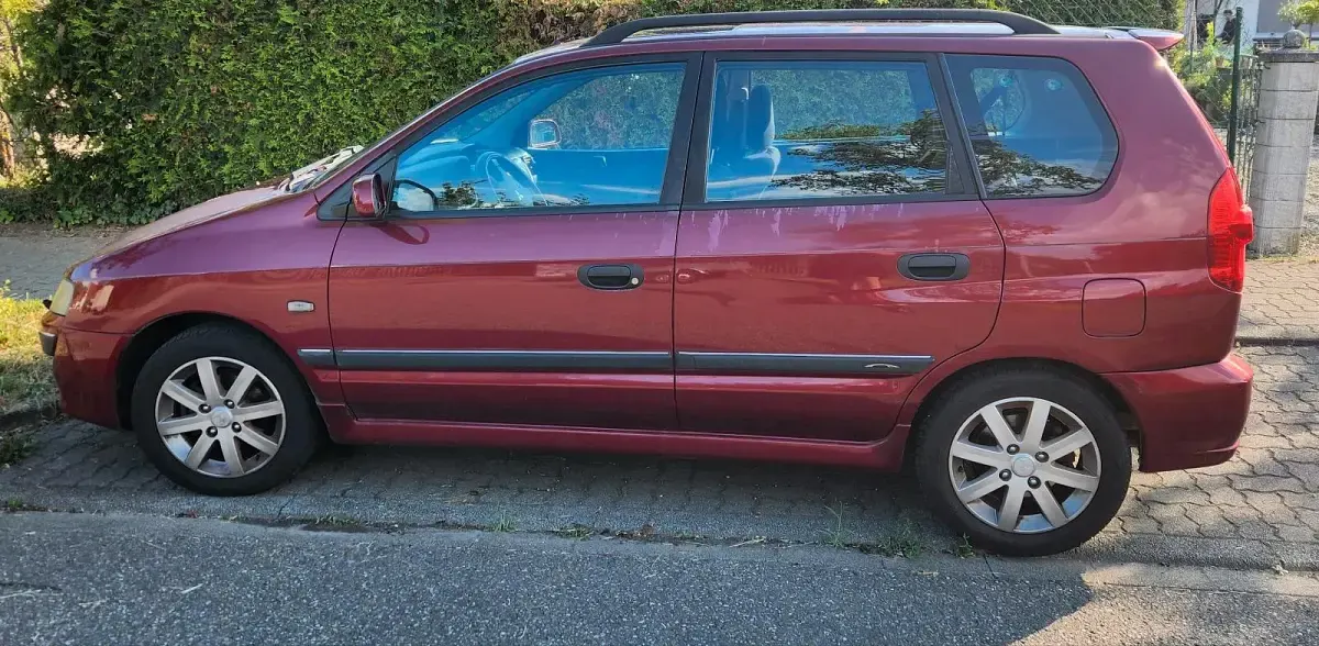 Gebraucht Mitsubishi Space Star 98 PS (72 kW) 2004 Rot Van / Kleinbus