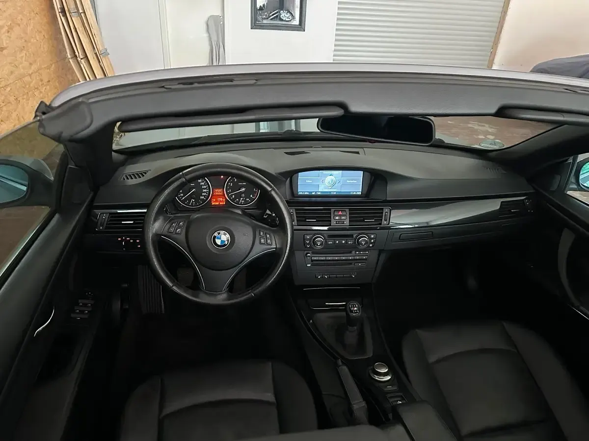 Gebraucht BMW 325 Cabriolet 218 PS (160 kW) 2007 Grau Cabrio