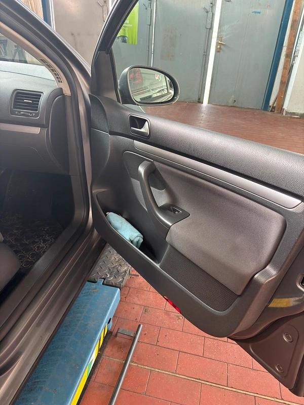 Gebraucht VW Golf V 102 PS (75 kW) 2007 Grau Kleinwagen