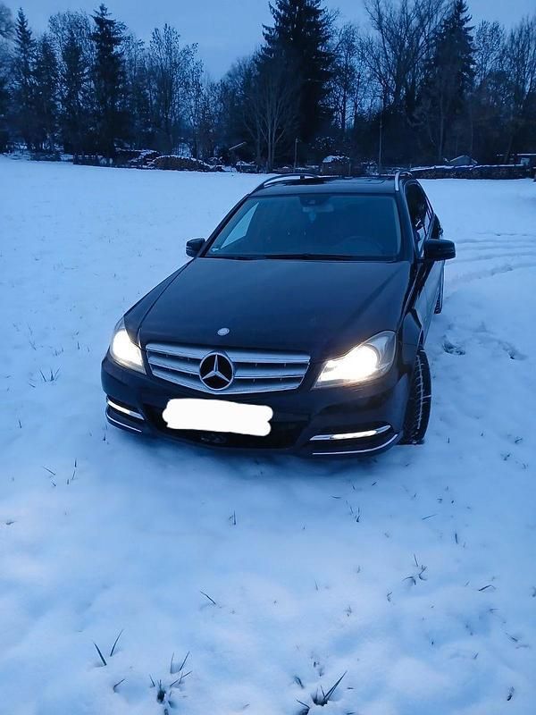Gebraucht Mercedes C300 231 PS (169 kW) 2012 Schwarz Kombi