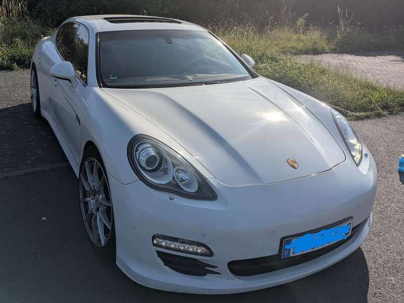 Weiß Gebraucht 2009 Porsche Panamera S Limousine | 27.900 € (Fairer Preis) - Bild 1/4