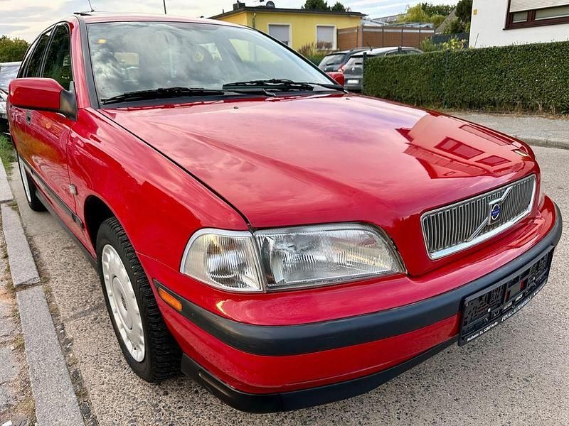 Gebraucht Volvo V40 122 PS (89 kW) 1999 Rot Kombi