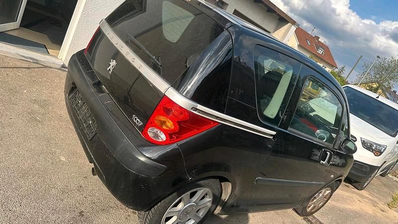 Schwarz Gebraucht 2005 Peugeot 1007 Kleinwagen | 1.100 € (Superpreis) - Bild 1/4