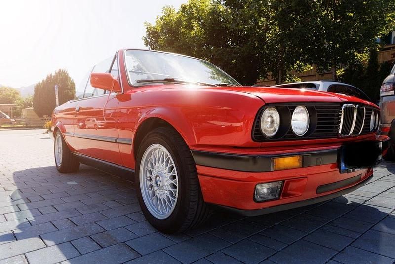 Rot Gebraucht 1992 BMW 318 Cabriolet Cabrio | 14.500 € - Bild 1/4