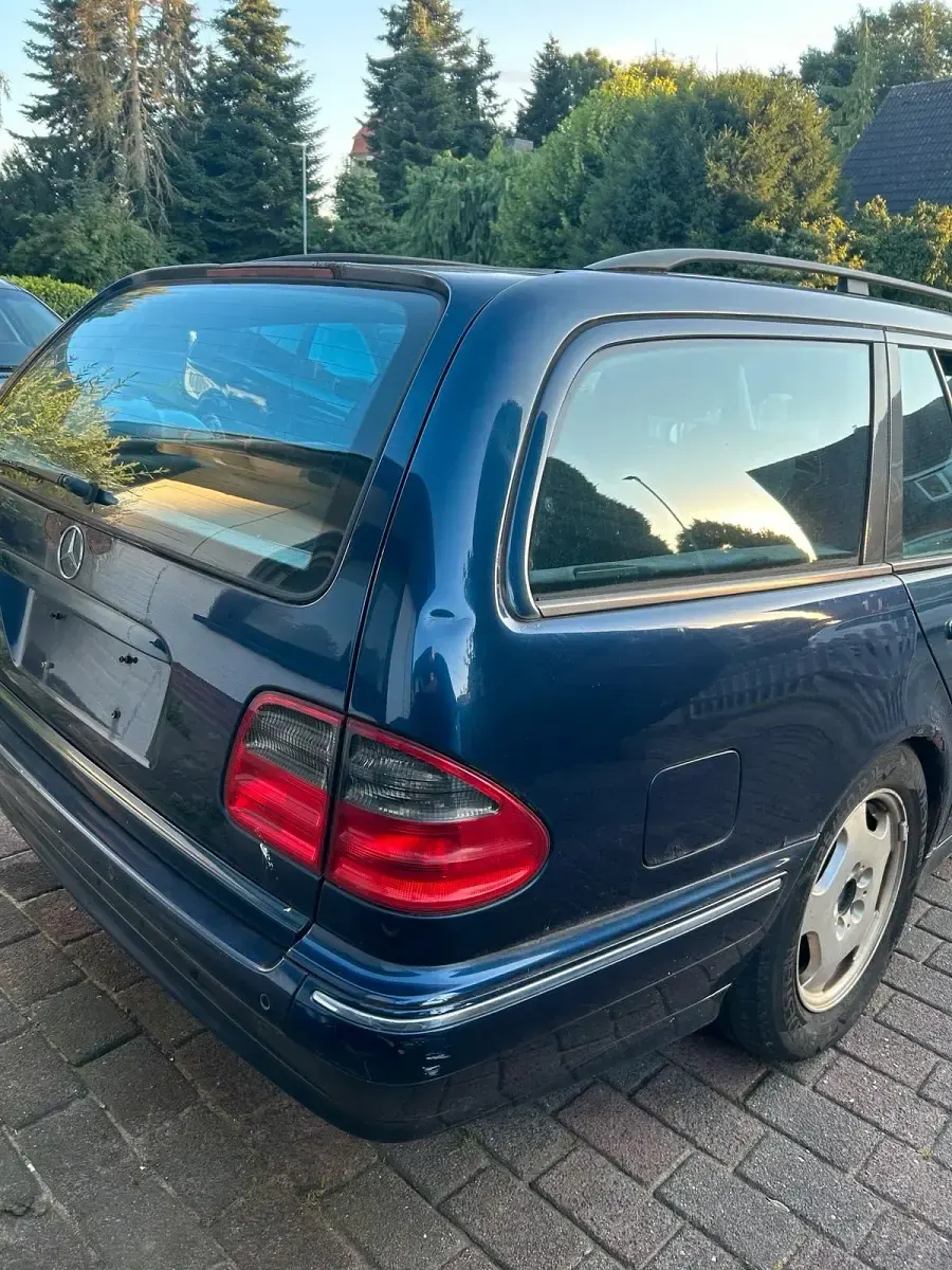 Gebraucht Mercedes E430 279 PS (205 kW) 2000 Blau Kombi