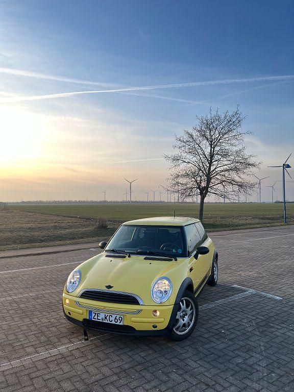 Gebraucht Mini ONE 90 PS (66 kW) 2002 Gelb Kleinwagen