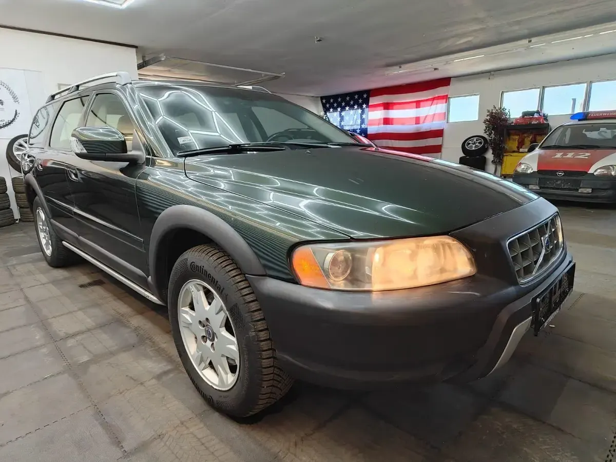 Gebraucht Volvo XC70 Momentum 185 PS (136 kW) 2006 Grün Kombi