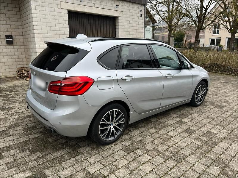 Gebraucht BMW 225 Active Tourer Shadowline 231 PS (169 kW) 2014 Silber Van / Kleinbus