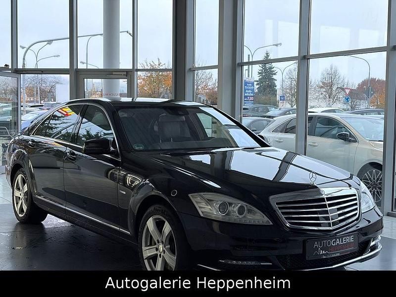 Gebraucht Mercedes S500 435 PS (319 kW) 2011 Schwarz Limousine