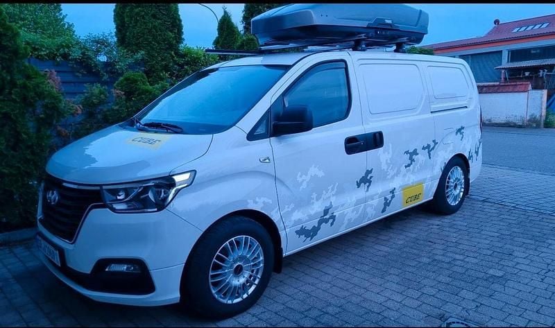Gebraucht Hyundai H-1 116 PS (85 kW) 2019 Weiß Van / Kleinbus