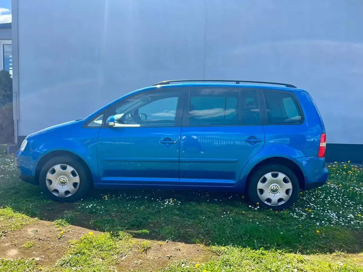 Gebraucht VW Touran 115 PS (84 kW) 2005 Blau Van / Kleinbus