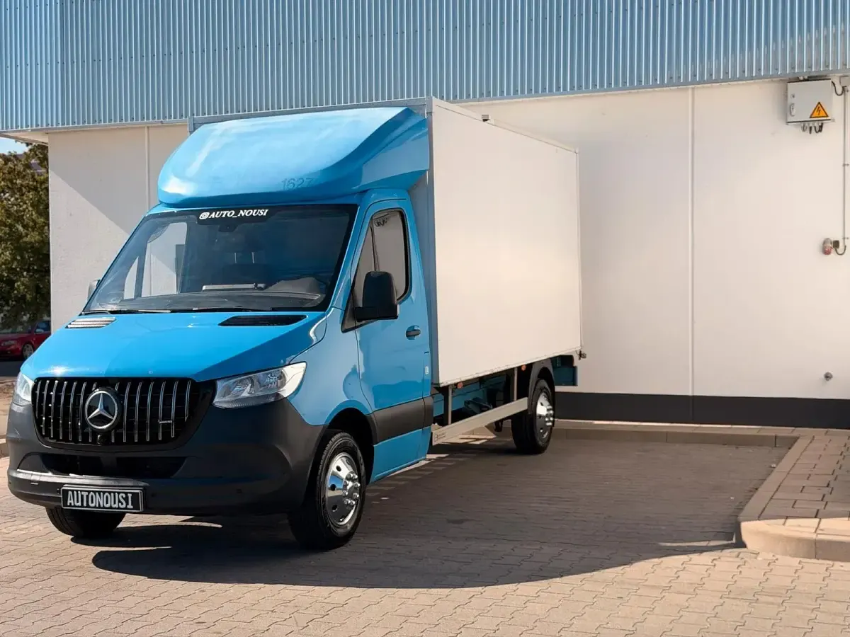 Gebraucht Mercedes Sprinter 114 PS (83 kW) 2020 Blau Van