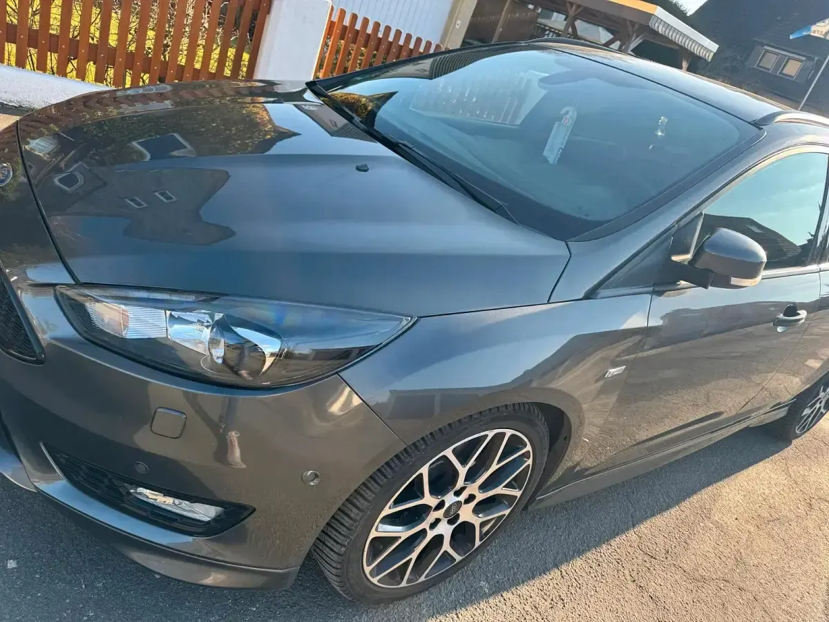 Gebraucht Ford Focus 150 PS (110 kW) 2018 Grau Kombi