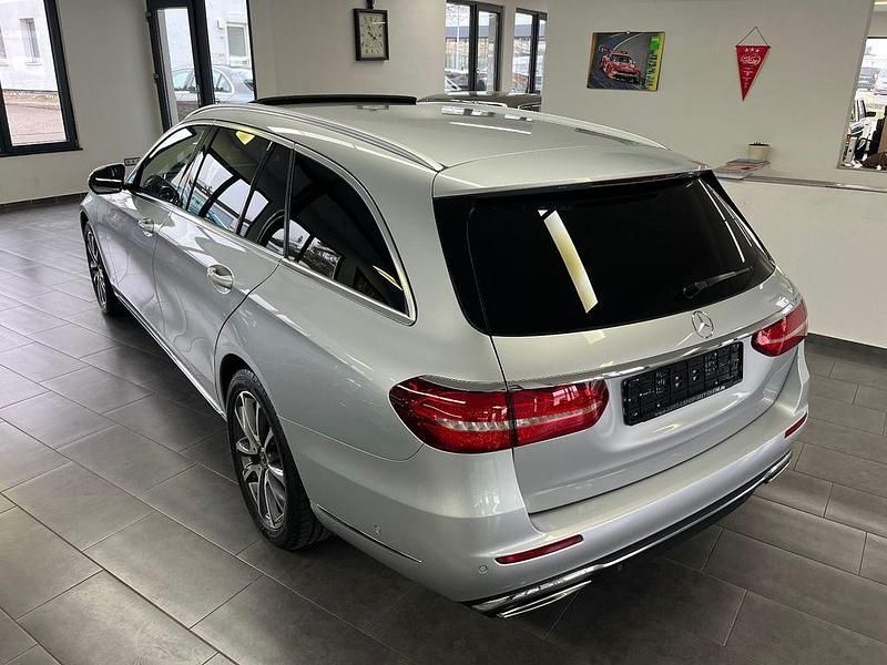 Gebraucht Mercedes E250 211 PS (155 kW) 2019 Silber Kombi